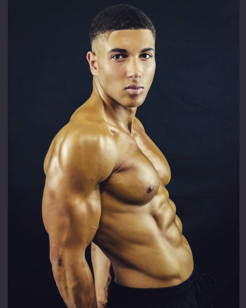 Alex Tamaro