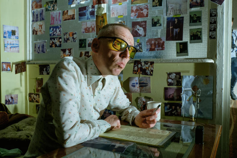 Ewen Bremner