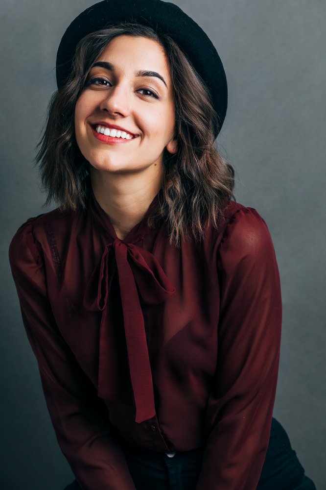 Lindsey Naves