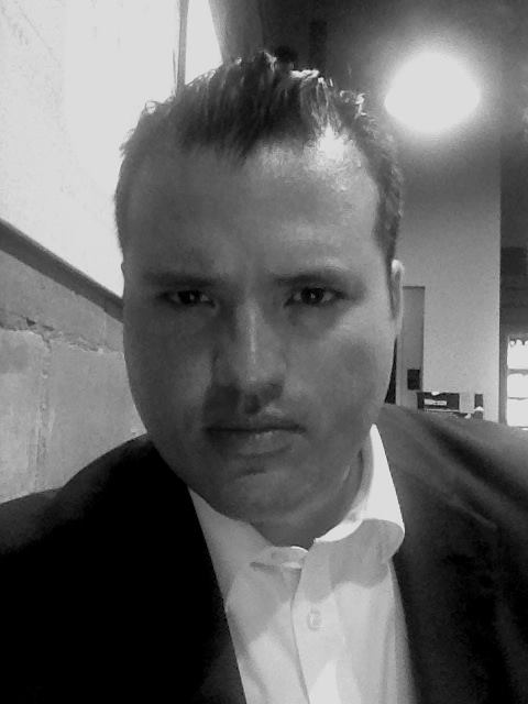Carlos Leroy