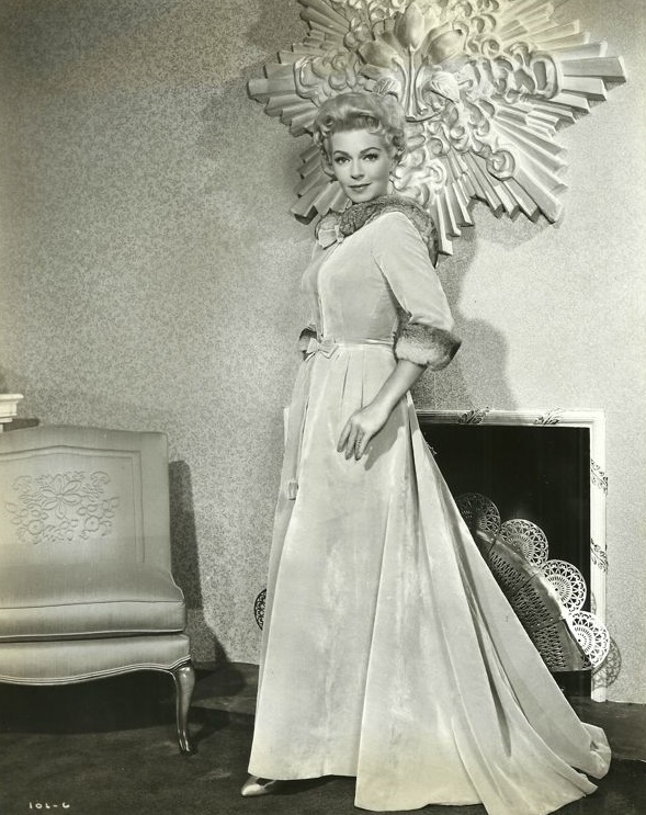 Lora Meredith