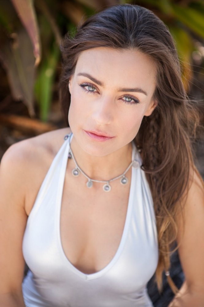 Marcela Mar