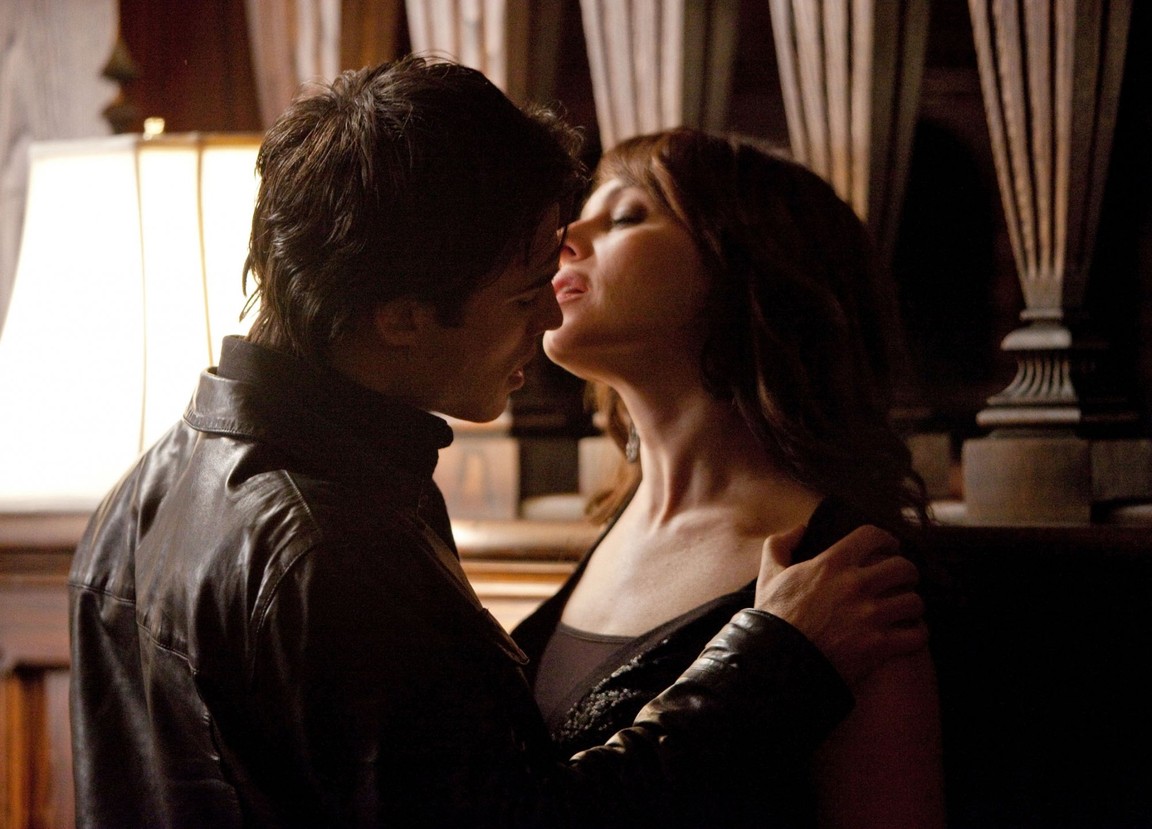 The Vampire Diaries - Season 1 Watch. 